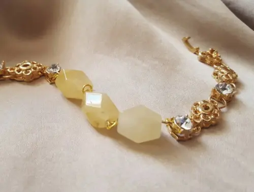 Pulseira Banhada De Pedras Naturais Jade E Cristal