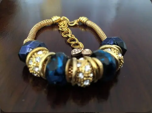 Pulseira com Charms Azul Cobalto