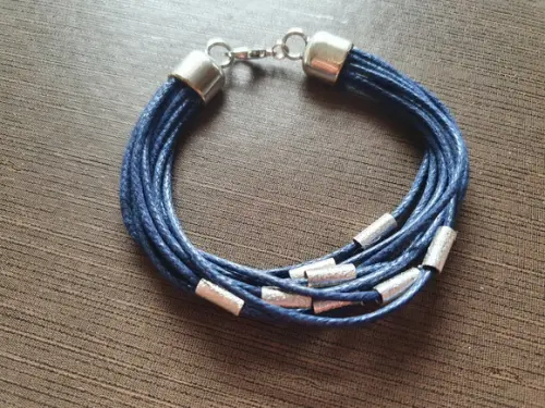 Pulseira com Fios Encerados e Entremeio Prata