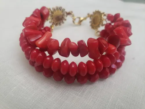 Pulseira de Coral e Cristal Vermelho