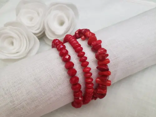 Pulseira de Coral e Cristal Vermelho