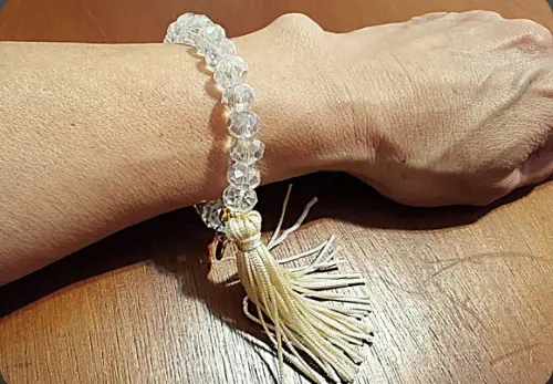 Pulseira de Cristais Incolores e Tassel