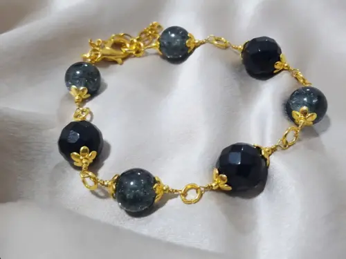 Pulseira de Cristal Fusion Cinza com Pedras Naturais Ônix