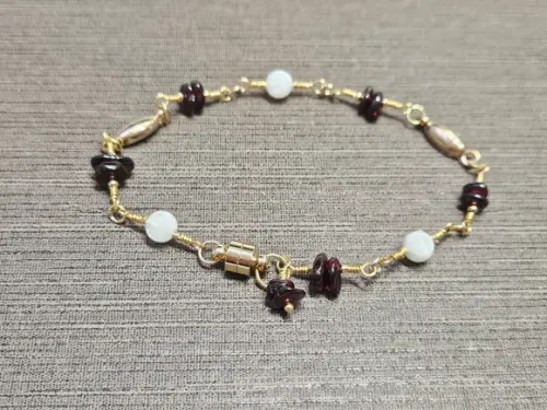 Pulseira de Pedra da Lua com Granada