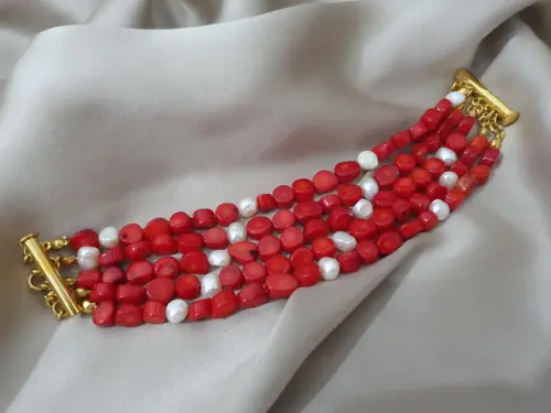 Pulseira de Pedra Coral e Pérolas Naturais