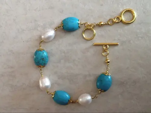 Pulseira de Pedra Turquesa e Pérolas Naturais- Semijoia