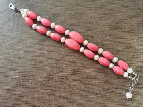 Pulseira De Pedras Hawlita E Pérolas Naturais
