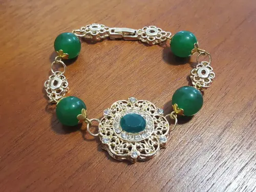 Pulseira de Pedras Naturais Jade Verde e Cristais