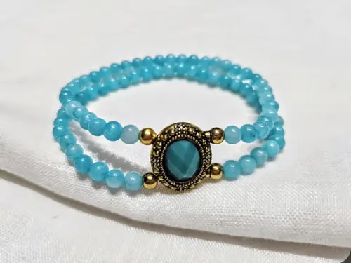 Pulseira de Pedras Naturais Jade Sky em Ouro Velho