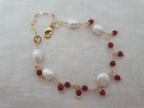 Pulseira De Pérolas De Água Doce E Jade Rubi