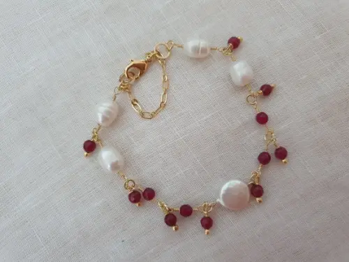 Pulseira De Pérolas De Água Doce E Jade Rubi