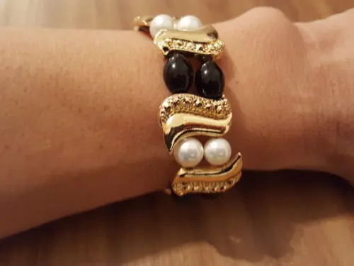 Pulseira de Pérolas e Pedras Naturais