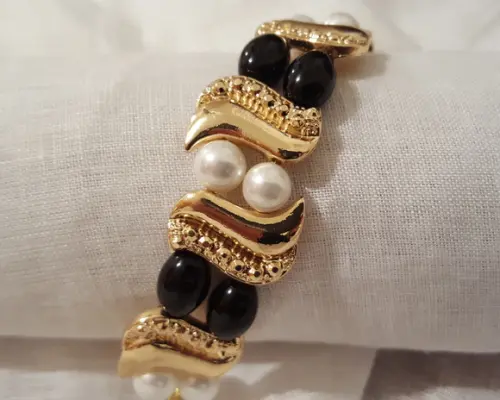 Pulseira de Pérolas e Pedras Naturais