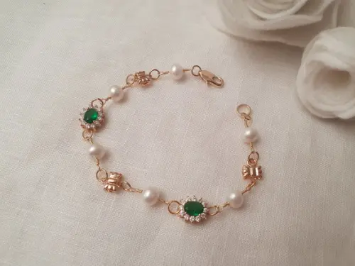 Pulseira de Pérolas Naturais e Cristal Verde