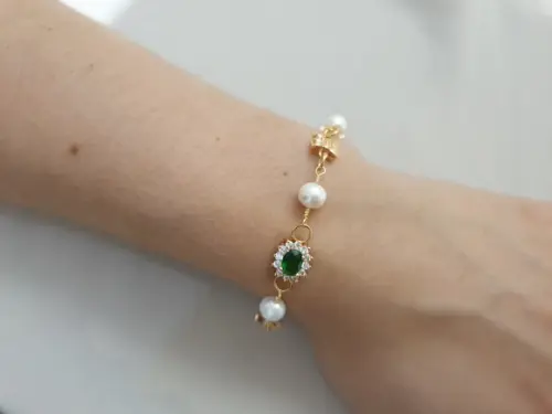 Pulseira de Pérolas Naturais e Cristal Verde