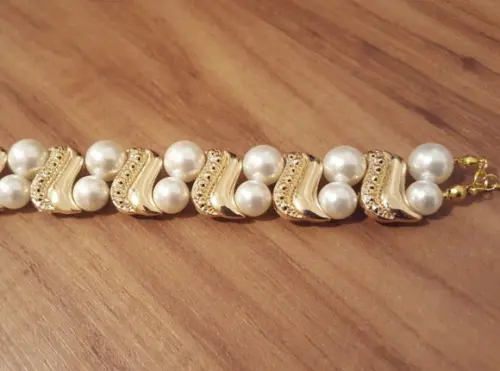 Pulseira De Pérolas Shell Off White