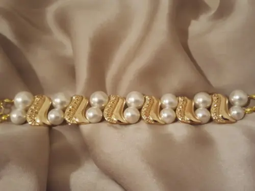 Pulseira De Pérolas Shell Off White