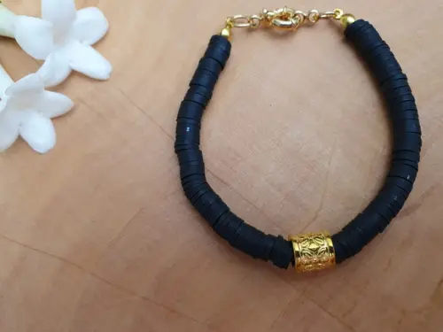 Pulseira Dourada Banhada com Discos de Silicone Preto I