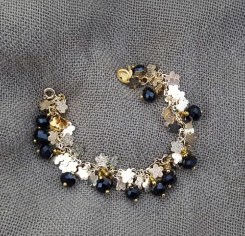 Pulseira Dourada com Cristais Negros