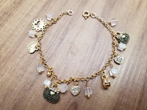 Pulseira Dourada com Quartzo Rosa