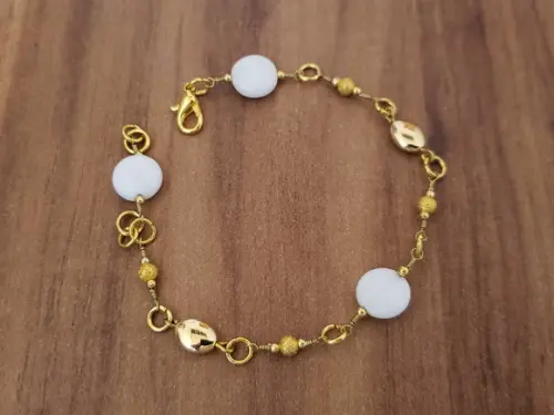 Pulseira Dourada de Pedra Natural Jade Branco