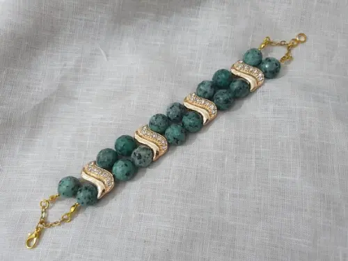 Pulseira Dourada de Pedras Naturais