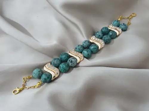 Pulseira Dourada de Pedras Naturais