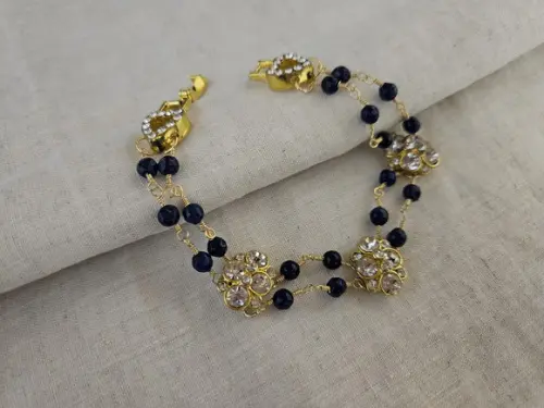 Pulseira Dourada de Pedras Naturais Jade Safira