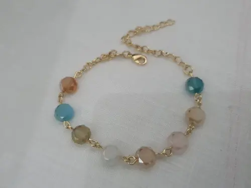 Pulseira Dourada E Cristais Coloridos