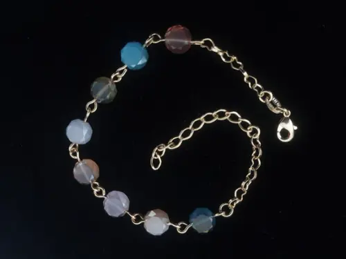 Pulseira Dourada E Cristais Coloridos