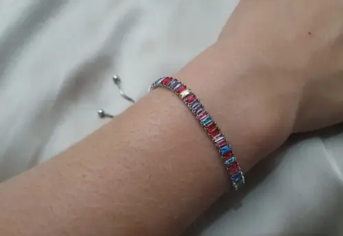 Pulseira Riviera Prateada com Cristais Coloridos