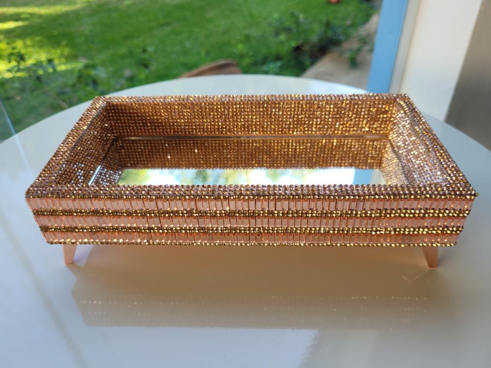 Bandeja espelhada para lavabo rosé gold