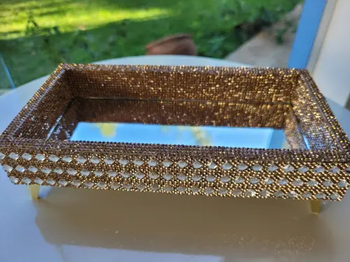 Bandeja espelhada para lavabo dourada