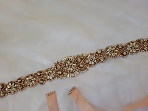 Cinto Rosé Gold de strass - aplique 52cm