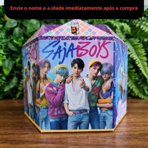 Centro de Mesa Saja Boys + Plaquinha Pronto para Usar