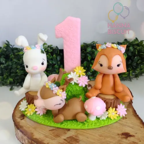 Topo de bolo animais do bosque menina