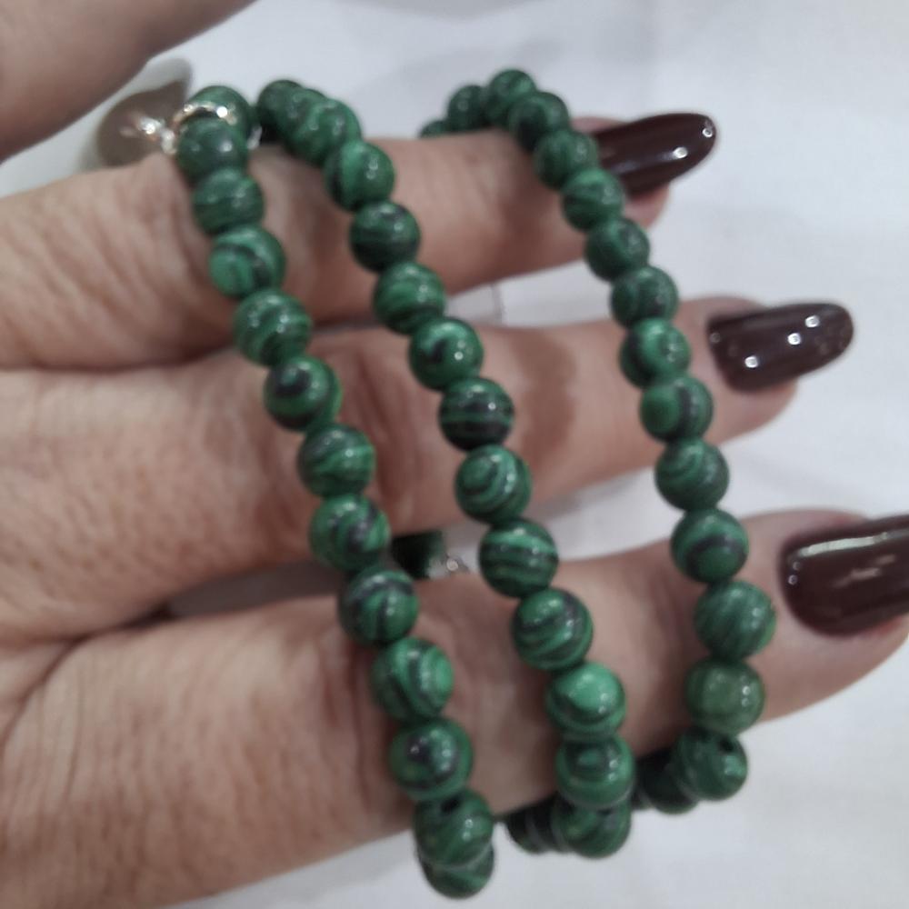 Colar em pedra com metais banhados 18k