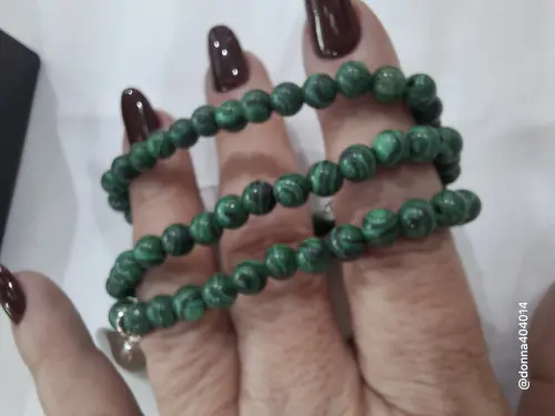 Colar em pedra com metais banhados 18k