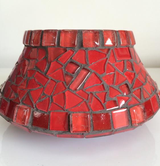 Cachepô em Mosaico de Vidro Vermelho