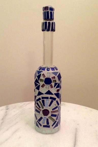 Garrafa Decorativa em Mosaico Sobre Vidro