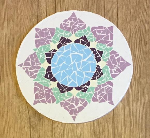 Mandala 20 cm em Mosaico Colorido Flor de Lótus