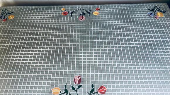 Tampo de mesa em mosaico