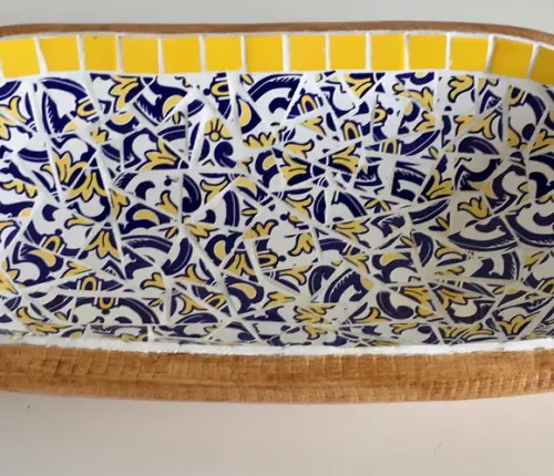 Gamela em Mosaico de Azulejo Sobre Madeira