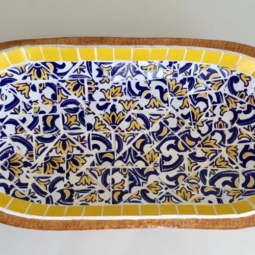 Gamela em Mosaico de Azulejo Sobre Madeira