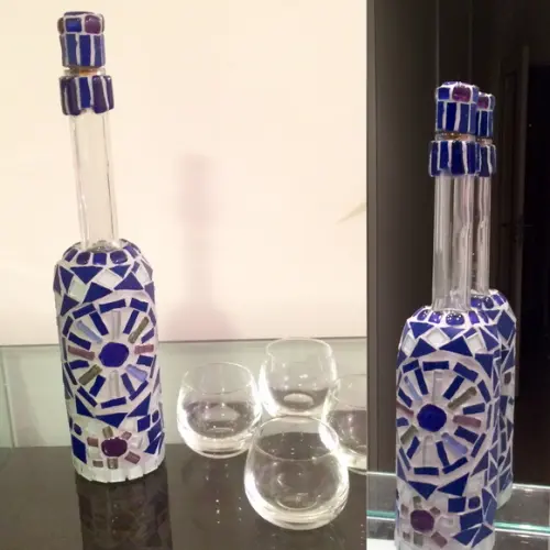 Garrafa Decorativa em Mosaico Sobre Vidro
