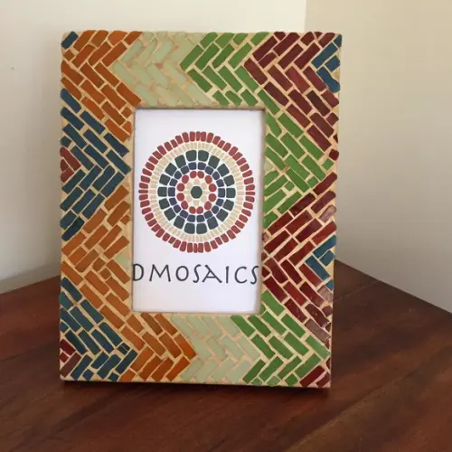 Porta retrato zigzag em mosaico de vidro