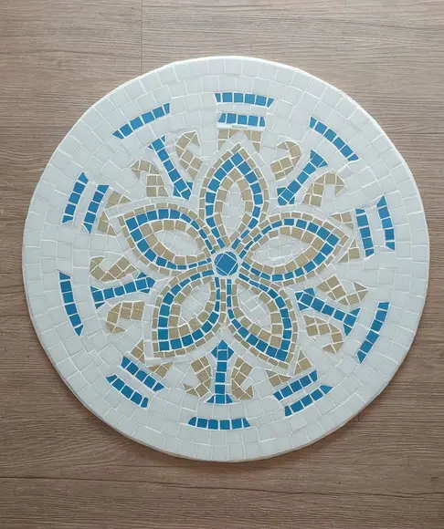 Tampo de Mesa em Mosaico de Vidro Sobre Fibrocimento