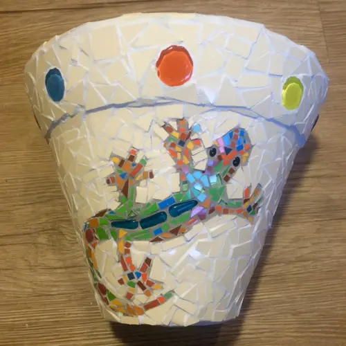 Vaso de Parede com Salamandra em Mosaico