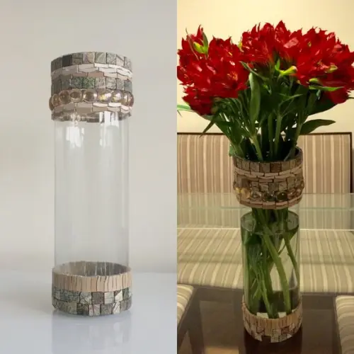 Vaso de vidro com detalhes em mosaico