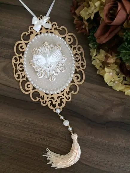 Medalhão de Porta Divino Espírito Santo